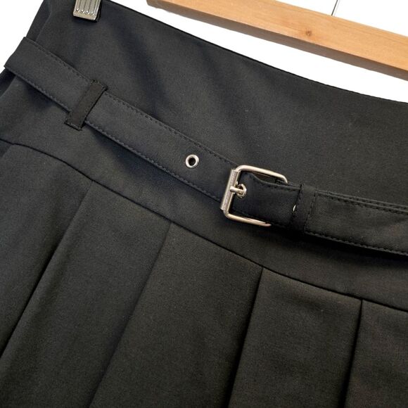 NWT Zara Womens M Box Pleated A-Line Belt Buckled Black Mini Skort 3067/538/800 - Picture 2 of 15